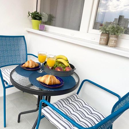 Sunny apartment in Rijeka Bagian luar foto