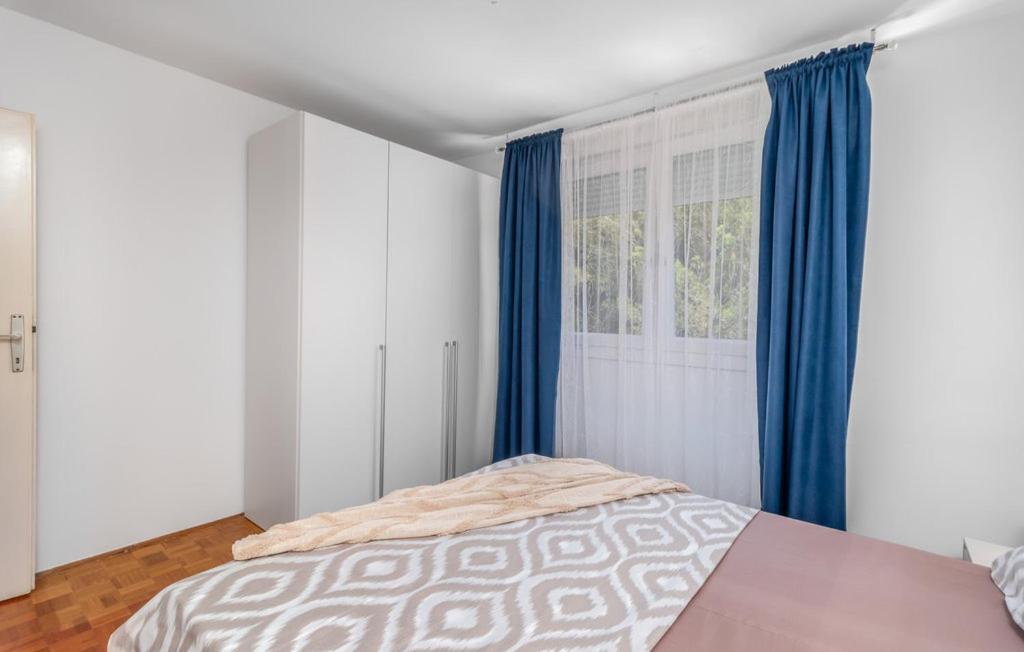 Sunny apartment in Rijeka Bagian luar foto
