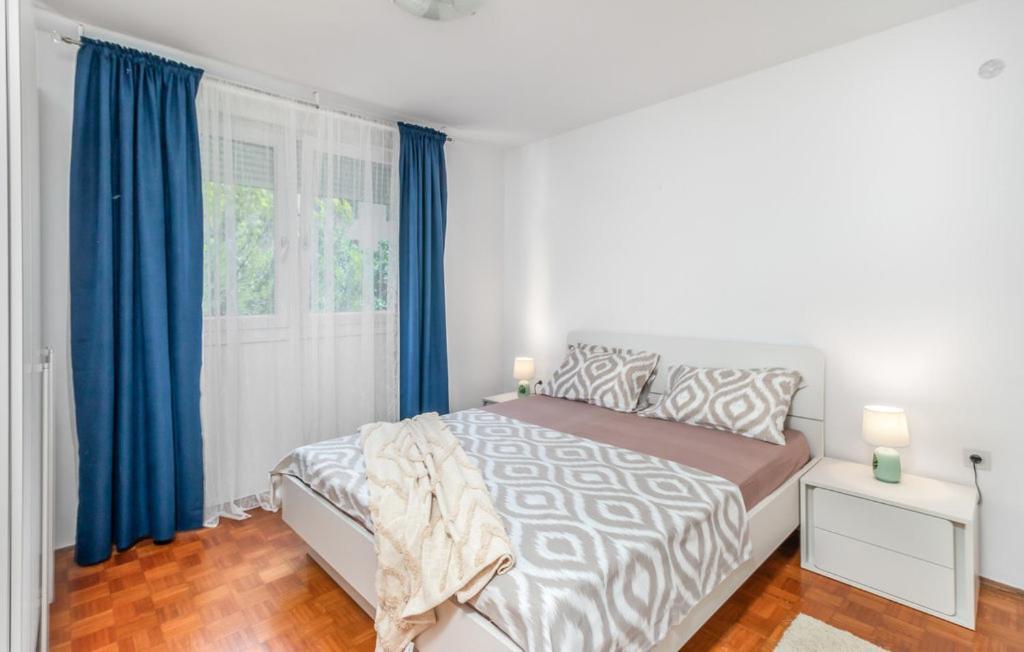 Sunny apartment in Rijeka Bagian luar foto